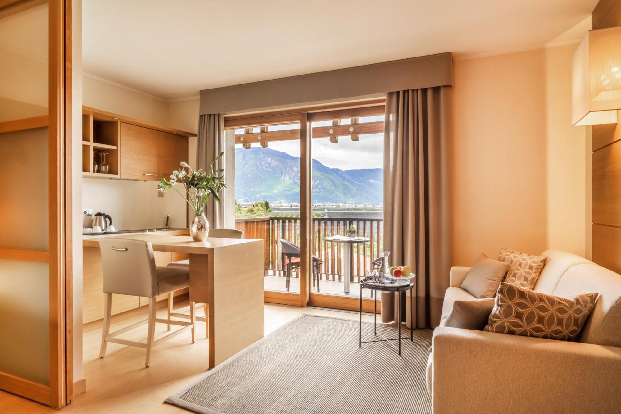 Art & Design Hotel Napura Терлано Екстериор снимка